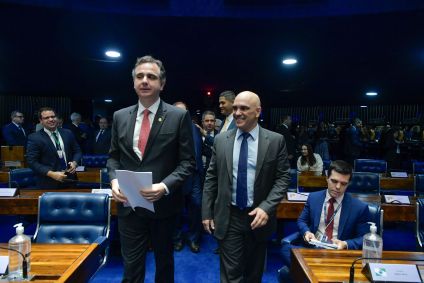 Plenário do Senado Federal durante sessão de debate temático para apresentação e discussão do anteprojeto de atualização do Código Civil, que inclui temas relacionados ao direito digital e direito de família, entre outras inovações. O trabalho de revisão esteve a cargo de uma comissão de juristas criada pelo Senado e presidida pelo do Superior Tribunal de Justiça (STJ). Em destaque: presidente do Senado Federal e requerente desta sessão, senador Rodrigo Pacheco (PSD-MG); ministro do Supremo Tribunal Federal (STF), Alexandre de Moraes. Foto: Geraldo Magela/Agência Senado