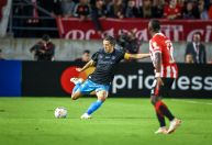 Grêmio confirma fratura no braço de Geromel, que passará por cirurgia