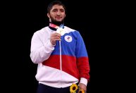 Bicampeão olímpico russo é impedido de disputar vaga em Paris por apoiar guerra