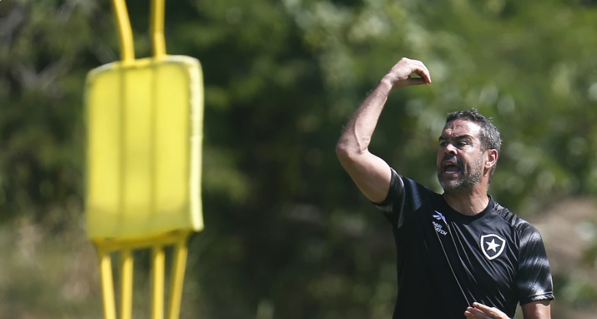 Artur Jorge, técnico do Botafogo