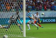 "Lei do ex" entra em ação, Bahia vence o Grêmio e segue invicto na Fonte Nova