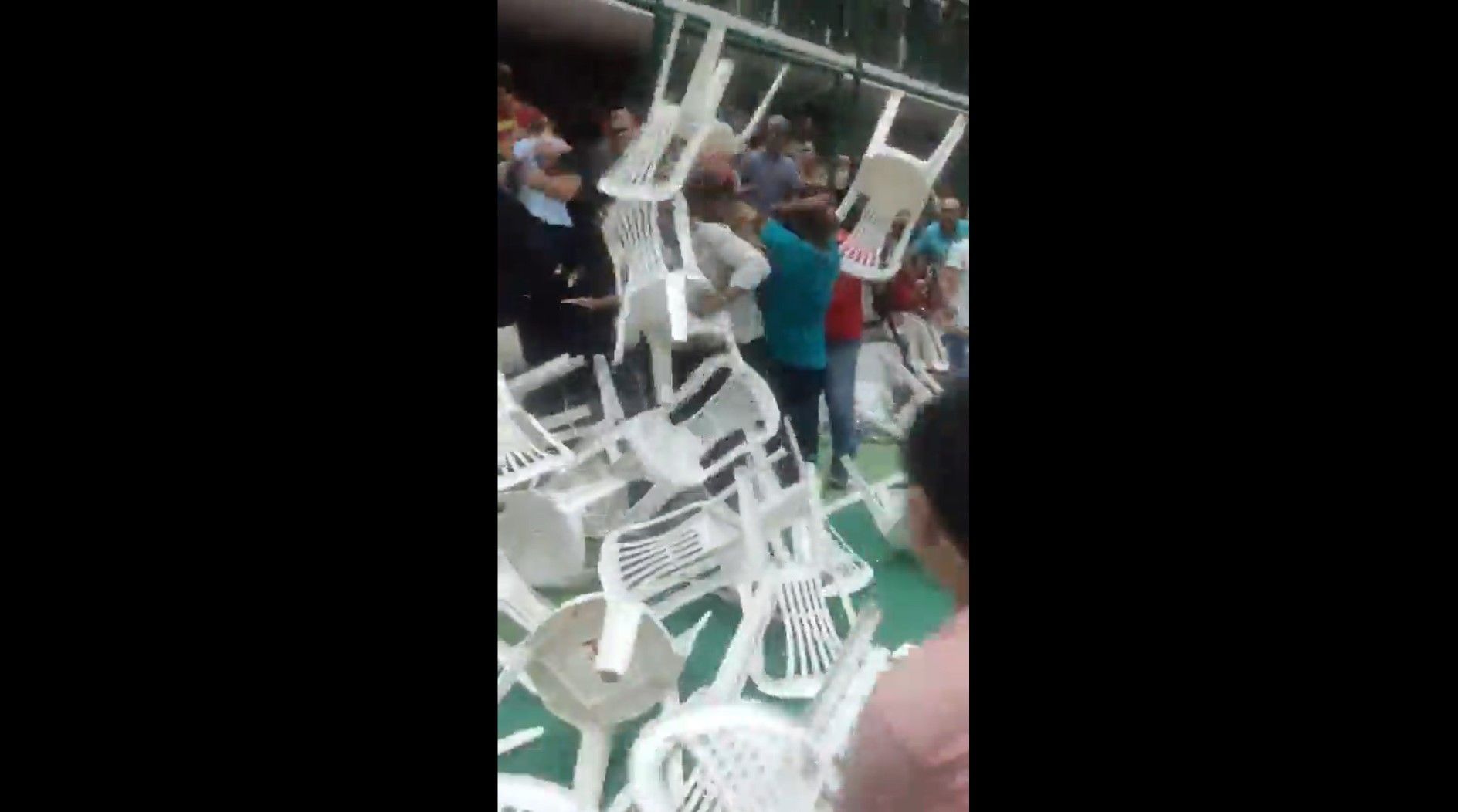 Confusão durante assembleia de sindicato no Ceará