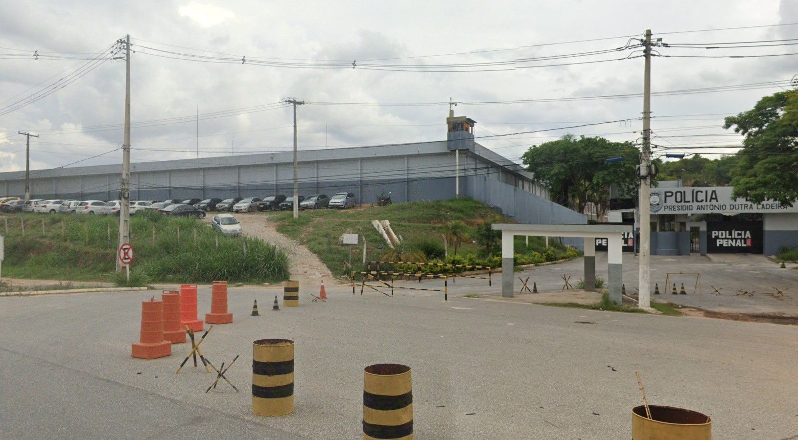 Seis mortes ocorreram no presídio Antônio Dutra Ladeira, em Ribeirão das Neves (MG)