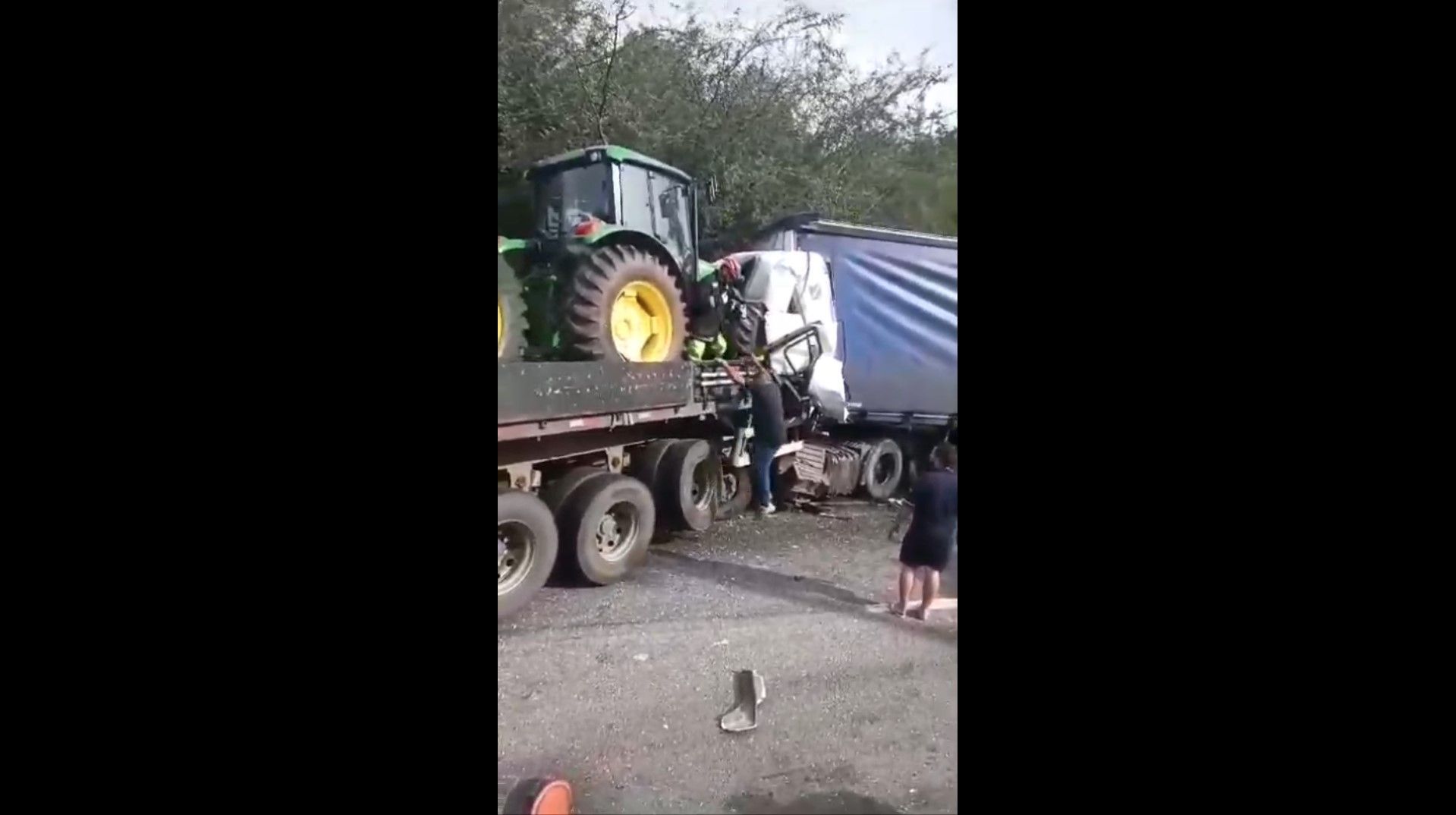 Acidente ocorreu na altura de Itapecerica da Serra, na Grande SP