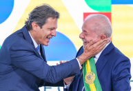 Apontado como sucessor de Lula, Haddad atua como contraponto e desperta ciúmes