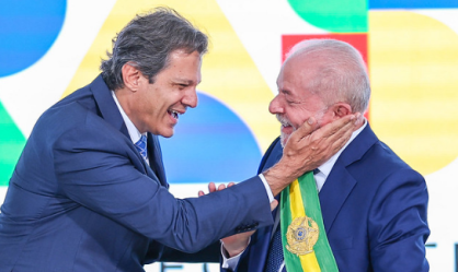 Apontado como sucessor de Lula, Haddad atua como contraponto e desperta ciúmes