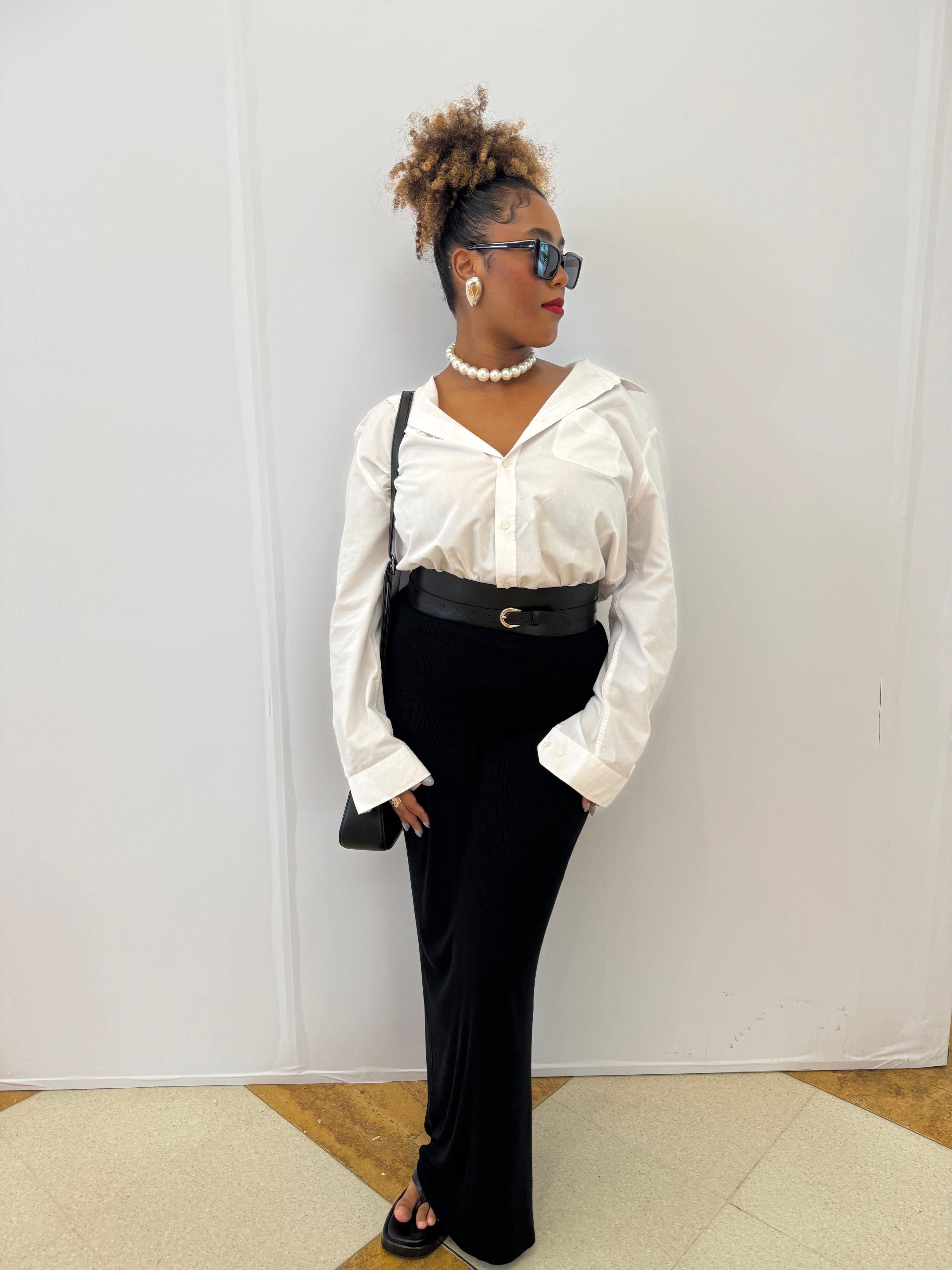 Carol Aurora elege look na estética mob wife para a SPFW N57 / Caroline Ferreira/CNN Brasil
