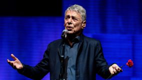 Chico Buarque durante show em Lisboa realizado em junho de 2023