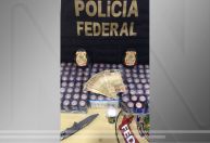 PF prende peruano que tentava entrar no Brasil com cocaína dentro de pilhas