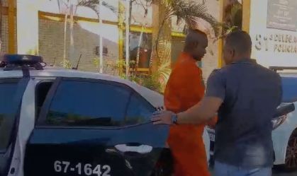 Homem procurado por roubo a agência dos Correios é preso no Rio