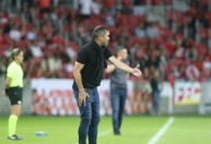 Coudet desabafa após empate do Internacional: 