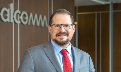 Empresas precisam abraçar a inteligência artificial, diz CEO da Qualcomm