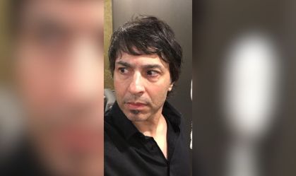 Comediante gera polêmica após expulsar mãe e bebê da plateia na Austrália