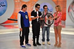 Experiências explosivas sempre ocorriam com o grupo Ciência em Show no Programa da Eliana