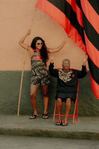 Nova coleção estampa amor pelo time de futebol carioca / Divulgação/FARM