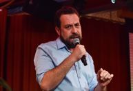 Boulos falta à sessão e Conselho não analisa cassação de Janones por 