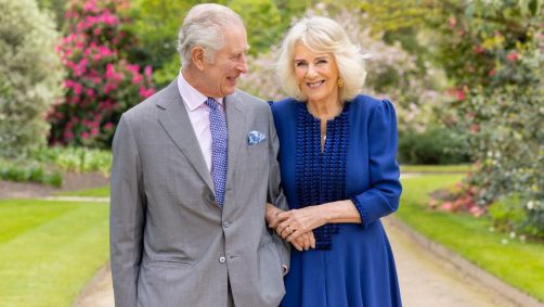 Foto do rei Charles III e da rainha Camilla divulgada após anúncio de que monarca retomará funções públicas