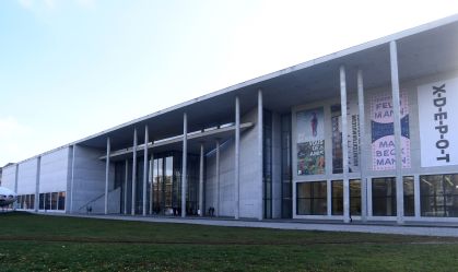 Funcionário de museu alemão é demitido após pendurar sua própria arte em galeria