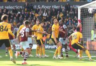 Gol olímpico dá a vitória ao West Ham na Premier League; veja o lance
