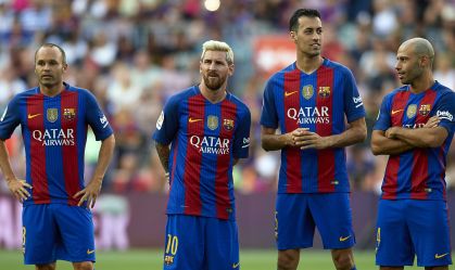 Ídolo do Barcelona apoia Vinicius Jr na luta contra o racismo: "Necessário condenar"