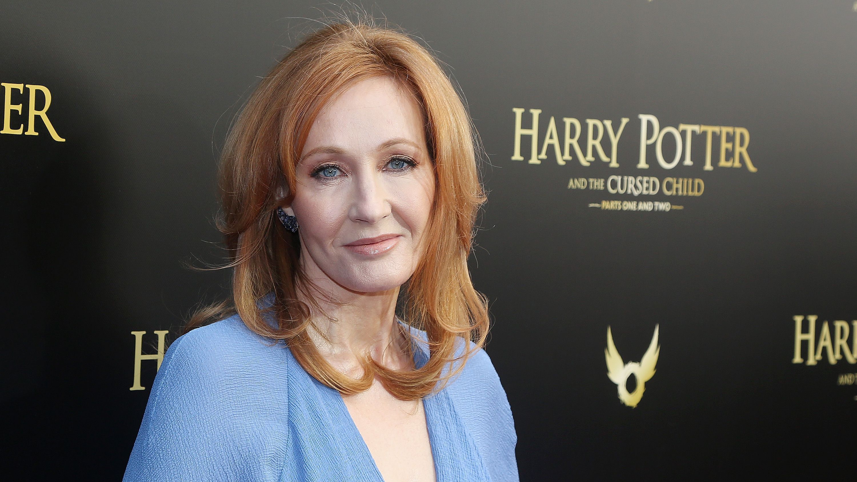 J.K. Rowling posa na noitede estreia de "Harry Potter and The Cursed Child" na Broadway, em Nova York, em 22 de abril de 2018.