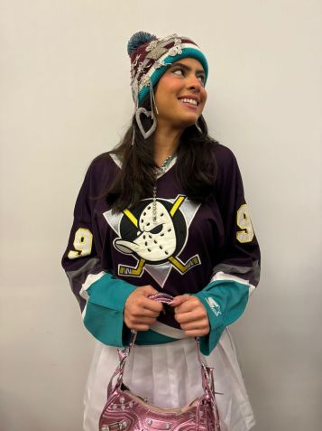 Hana Khalil, que participou do BBB 2018, na SPFW / Caroline Ferreira/CNN Brasil