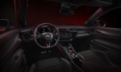 Novo volante da Stellantis que dispensa pedais é revelado em imagens de patentes