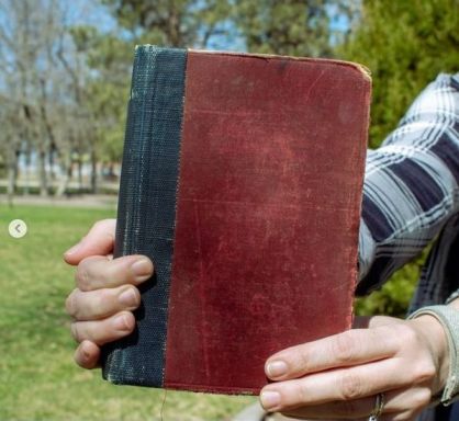 Livro é devolvido à biblioteca com 105 anos de atraso