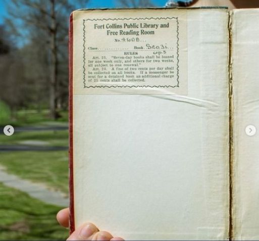 Livro é devolvido à biblioteca com 105 anos de atraso / Instagram @PoudreLibraries