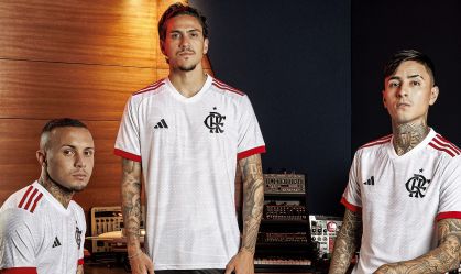 Flamengo apresenta novo uniforme 2 para a temporada 2024; veja fotos