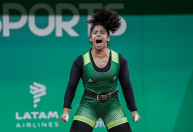 Laura Amaro, do levantamento de peso, conquista vaga em Paris 2024