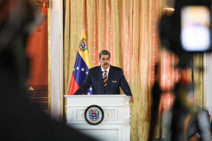 Nicolás Maduro durante a cerimônia de assinatura da chamada Lei Orgânica para a Defesa de Essequibo, para anexar o território internacionalmente reconhecido como pertencente à Guiana