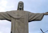 Tropa de elite da Polícia Civil do Rio simula ataque terrorista no Cristo