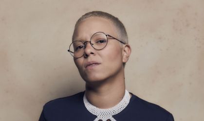 Maria Gadú celebra 20 anos de carreira com show em São Paulo
