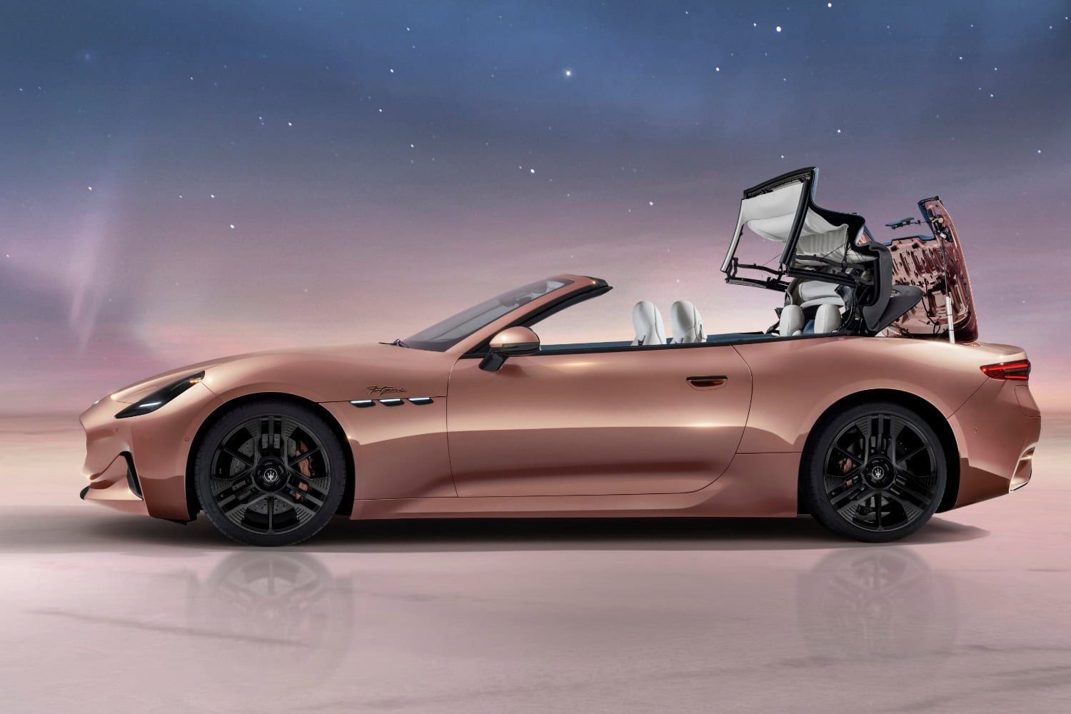 Maserati GranCabrio Folgore é conversível com tecnologia da