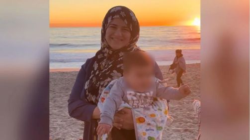 Zaynad Joseph, de 40 anos, estava caminhando com seu filho e o marido quando caiu de 42 metros de altura nos EUA