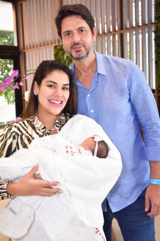 Munik Nunes deixa hospital após nascimento da filha / Leo Franco / AgNews