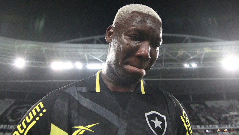 Patrick de Paula voltou a jogar pelo Botafogo