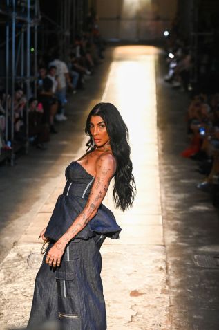 Pepita desfila pela AZ Marias na SPFW N57 / Marcelo Sá Barretto/AgNews