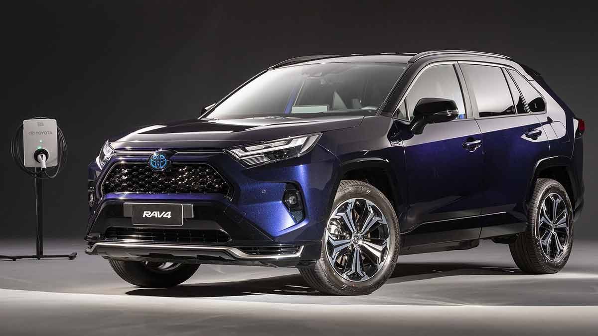 Toyota RAV4 é primeiro elétrico híbrido plug-in da marca no Brasil