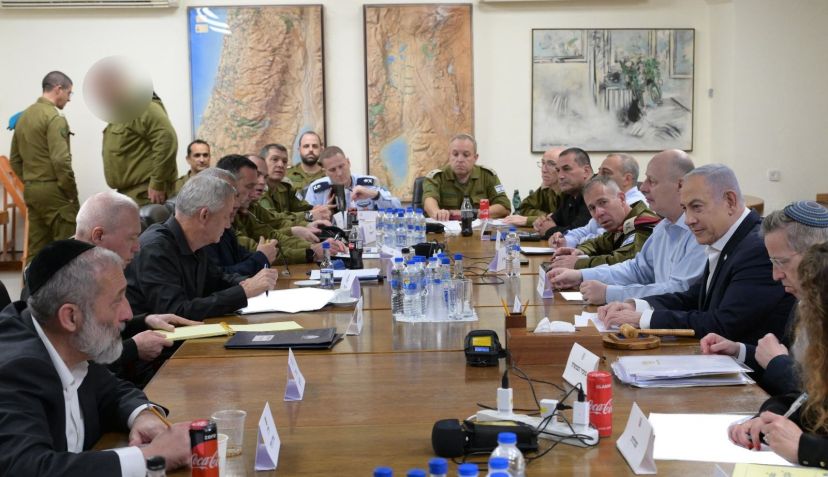 Reunião do gabinete de guerra de Israel / Reprodução/X/@IsraeliPM