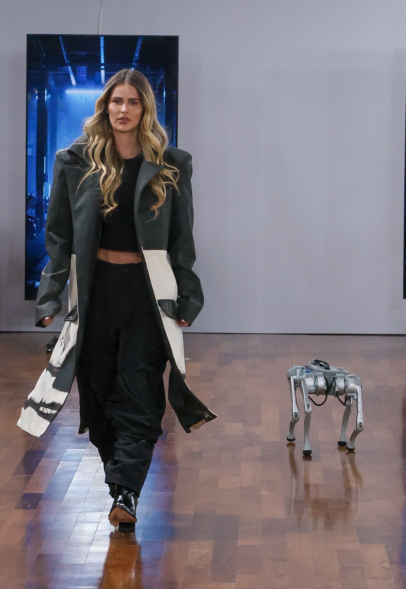 Yasmin Brunet desfila na SPFW N57 / Tomzé Fonseca/Agnews