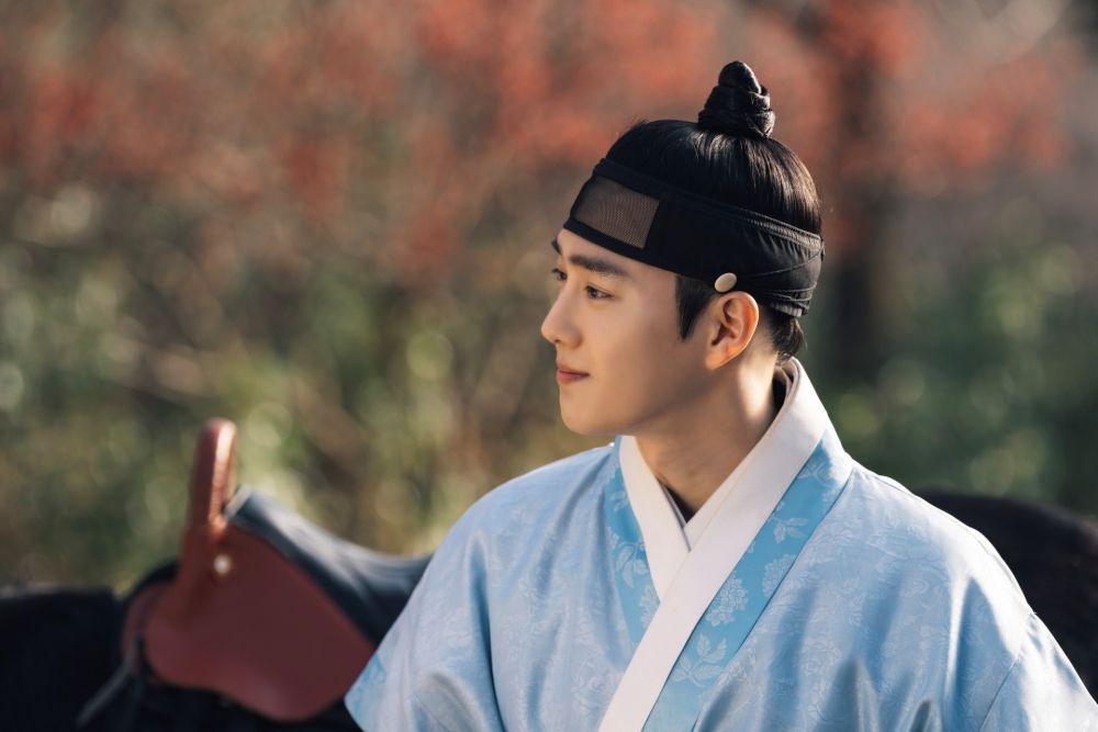 Suho como Príncipe Herdeiro no drama "O Príncipe Herdeiro Desparecido".