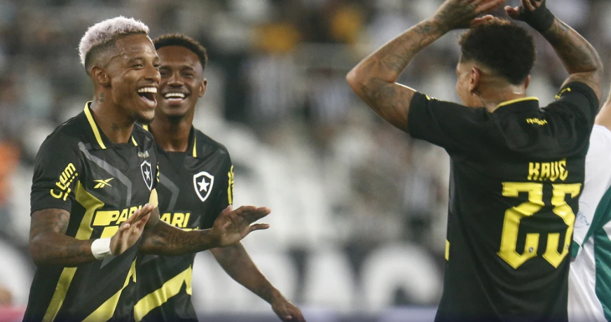Tchê Tchê e Kauê, os autores dos gols do Botafogo contra o Boavista, na Taça Rio