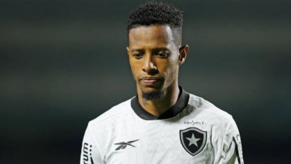 Tchê Tchê está internado com dores abdominais