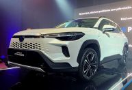 Corolla Cross 2025 perde freio polêmico e ganha novo visual