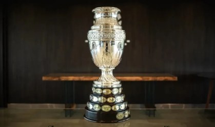Troféu da Copa América, que em 2024 será disputada entre 20 de junho e 14 de julho