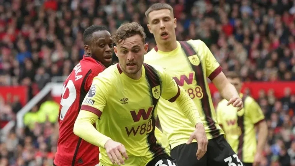 United e Burnley empataram neste sábado (27), pela Premier League
