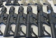 PF faz operação contra grupo que traficou armas dos EUA para milícias do RJ