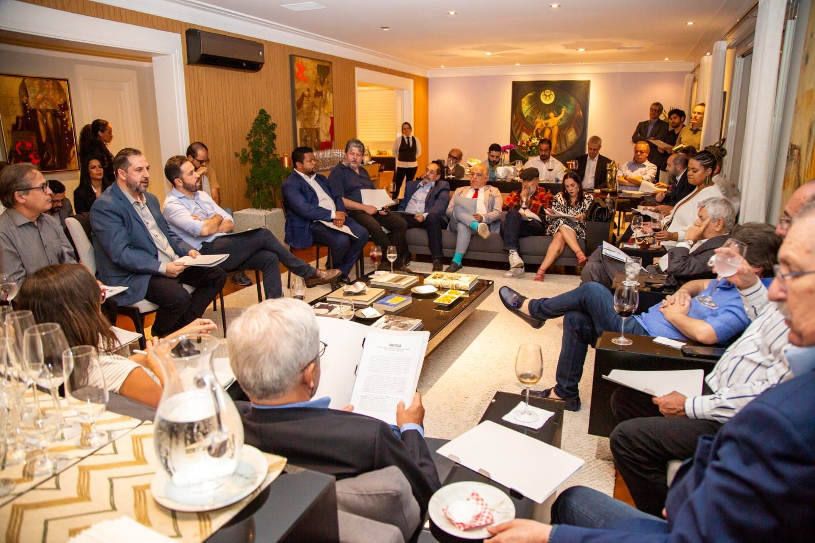 Reunião por frente ampla em São Paulo